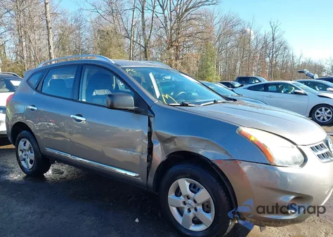 2015 Nissan Rogue Select S z USA, uszkodzony, nr VIN JN8AS5MV2FW760846